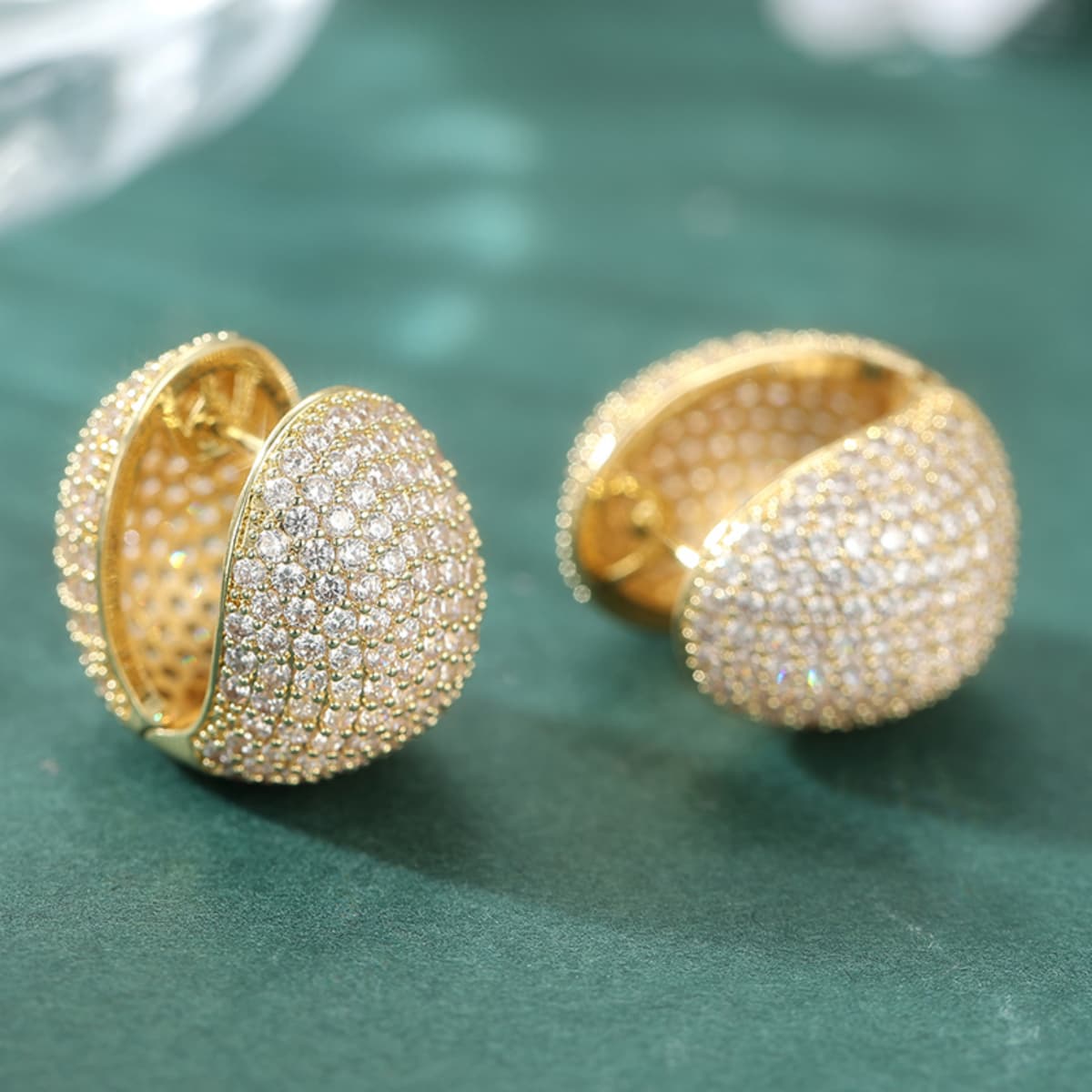 Unisex Copper Synthetic Zirconia Curved Earrings